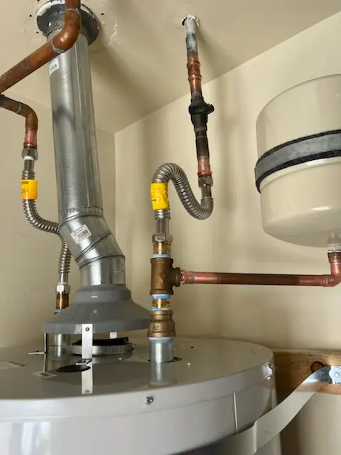 Water heater installation and plumbing repair in Country Club Park